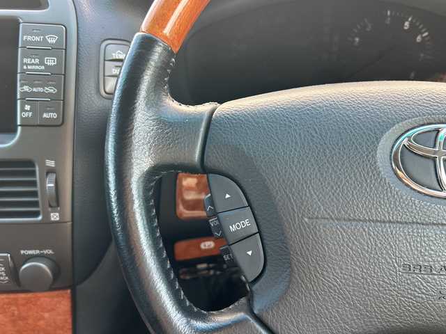 トヨタ セルシオ C インテリアセレクション 千葉県 2001(平13)年 7.2万km ブラック サンルーフ　黒革シート　ナビ　バックカメラ　ＥＴＣ　エアシート　全席シートヒーター　全席電動シート　ドラレコ　電動リアサンシェード ウッドコンビハンドル　ＨＩＤ　オートライト　純正１６インチＡＷ