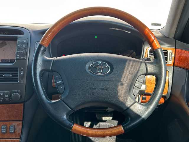 トヨタ セルシオ C インテリアセレクション 千葉県 2001(平13)年 7.2万km ブラック サンルーフ　黒革シート　ナビ　バックカメラ　ＥＴＣ　エアシート　全席シートヒーター　全席電動シート　ドラレコ　電動リアサンシェード ウッドコンビハンドル　ＨＩＤ　オートライト　純正１６インチＡＷ