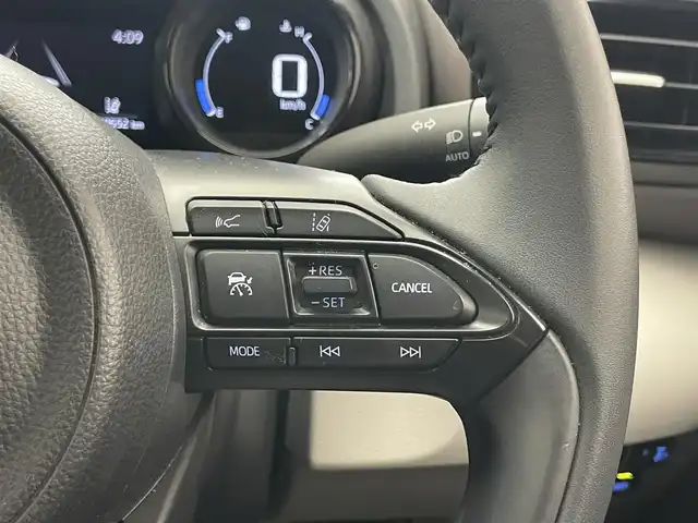 トヨタ ヤリス ハイブリッド Z 愛知県 2020(令2)年 3.1万km アイスピンクメタリック 純正ＤＡ　全方位カメラ　ＢＳＭ　禁煙車　フルセグ　追従クルコン　セーフティセンス　シートヒーター　ＥＴＣ　ドラレコ　ＬＥＤオートライト　コーナーセンサー　ＵＳＢ　純正マット　衝突軽減　オートハイビーム　車線逸脱　パノラミックビューモニター　プッシュスタート　スマートキー