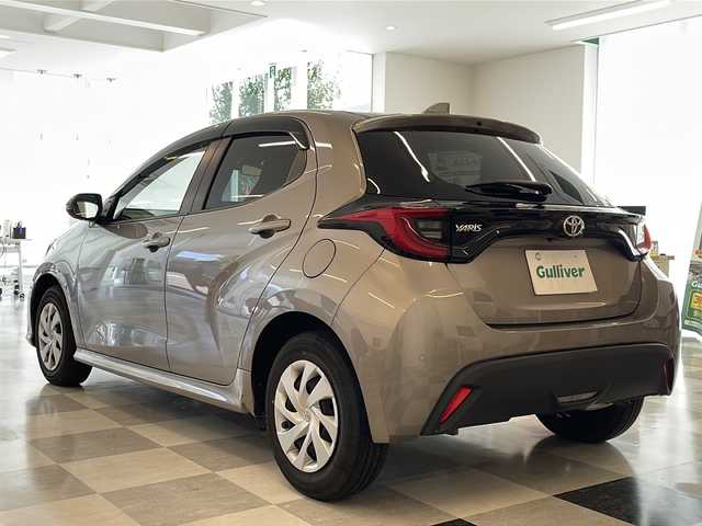 トヨタ ヤリス G 岐阜県 2021(令3)年 2.4万km アバンギャルドブロンズメタリック 登録時走行距離【23/430km】/純正8型ディスプレイオーディオ/Bluetooth/全方位モニター/ETC/前後ドライブレコーダー/LEDヘッドライト/ヘッドライトレベライザー/オートハイビーム/トヨタセーフティセンス/ブラインドスポットモニター/プッシュスタート/スマートキー/スペアキー/取扱説明書・記録簿