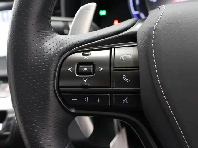 レクサス ＬＣ 500h Lパッケージ 三重県 2020(令2)年 1.6万km グラファイトブラックガラスフレーク セーフティシステムプラス/・プリクラッシュセーフティシステム/・レーンキーピングアシスト/・オートマチックハイビーム/・レーダークルーズコントロール/アクティブコーナリングアシスト/ガラスパノラマルーフ/純正SDナビ/・10.3インチワイドディスプレイ/・地デジTV/・Bru-ray/DVD/CD/microSD/・USB/AUX端子/・プレミアムサウンドシステム/バックカメラ/クリアランスソナー /ブラックセミアニリン革シート/・前席シートヒーター /・前席パワーシート/ステアリングヒーター/OPカラーヘッドアップディスプレイ/TFT液晶メーター/8インチカラーマルチインフォメーションディスプレイ/ビルトインETC2.0/純正20インチ10本スポークダークプレミアムメタリック塗装アルミホイール/グレーメタリック加飾付フルLEDヘッドランプ/・オートライト/LEDクリアランスランプ/プッシュエンジンスタート/スマートキー×2/カードキー×1/新車時保証書/取扱説明書
