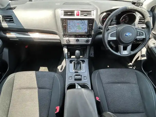 スバル アウトバック ベース 奈良県 2015(平27)年 14.2万km クリスタルホワイトP ４WD/純正ディーラーSDナビ(CN-LR81OD)/BT/USB/TV//フルセグTV/レーンキープアシスト/横滑り防止装置/コーナーセンサー(リア)/クルーズコントロール(追従あり)/サマータイヤ積み込み/バックカメラ/シートヒーター/パワーシート/パドルシフト/オートライト(LED)