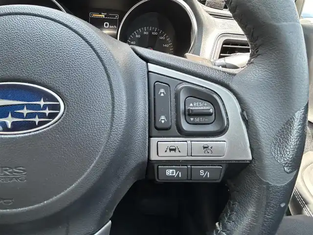 スバル アウトバック ベース 奈良県 2015(平27)年 14.2万km クリスタルホワイトP ４WD/純正ディーラーSDナビ(CN-LR81OD)/BT/USB/TV//フルセグTV/レーンキープアシスト/横滑り防止装置/コーナーセンサー(リア)/クルーズコントロール(追従あり)/サマータイヤ積み込み/バックカメラ/シートヒーター/パワーシート/パドルシフト/オートライト(LED)