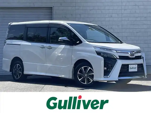 トヨタ ヴォクシー ZS 煌Ⅲ 道東・釧路十勝 2021(令3)年 5万km ホワイトパールクリスタルシャイン 4WD/寒冷地仕様/アルパイン11型ナビ/(AM FM BT CD DVD フルセグTV)/両側パワースライドドア/衝突軽減ブレーキ/クルーズコントロール/クリアランスソナー/バックカメラ/冬タイヤ積込/オートハイビーム/LEDヘッドライト/オートライト/フォグランプ/プッシュスタート/スマートキー