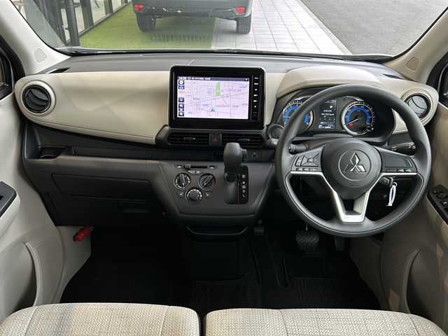 三菱 ｅＫワゴン M 愛知県 2024(令6)年 0.3万km スターリングシルバーM 衝突被害軽減ブレーキ/純正９インチSDナビ（あり）/シートヒーター/フルセグTV/Bluetooth/バックカメラ/コーナーセンサー/オートマチックハイビーム/ステアリングスイッチ