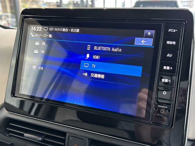 三菱 ｅＫワゴン M 愛知県 2024(令6)年 0.3万km スターリングシルバーM 衝突被害軽減ブレーキ/純正９インチSDナビ（あり）/シートヒーター/フルセグTV/Bluetooth/バックカメラ/コーナーセンサー/オートマチックハイビーム/ステアリングスイッチ