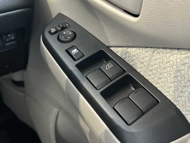 三菱 ｅＫワゴン M 愛知県 2024(令6)年 0.3万km スターリングシルバーM 衝突被害軽減ブレーキ/純正９インチSDナビ（あり）/シートヒーター/フルセグTV/Bluetooth/バックカメラ/コーナーセンサー/オートマチックハイビーム/ステアリングスイッチ