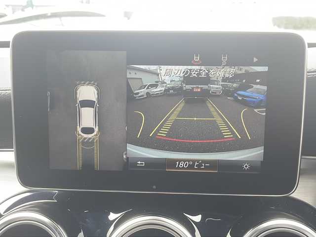メルセデス・ベンツ ＧＬＣ２２０ d 4マチック クーペ スポーツ 本革 福岡県 2018(平30)年 2.3万km ポーラホワイト ワンオーナー/純正ナビ（Bluetooth・全周囲カメラ・フルセグTV）/ガラススライディングルーフ/Burmesterサウンド/レーダー探知機SUPER CAT（Z996CSD）/パヒュームアトマイザー/LEDインテリジェントシステム/ドライブレコーダー/ステアリングパイロット/アクティブブラインドスポットアシスト/ディスタンスパイロット/アテンションアシスト/ディストロニック/アクティブブレーキアシスト/パーキングパイロット/パーキングアシストリアビューカメラ/パークトロニック/パワーシート（運転席・助手席）/クリアランスソナー/コーナーセンサー/レーダークルーズコントロール/スペアキー/取扱説明書