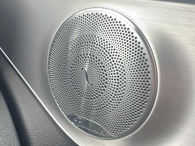 メルセデス・ベンツ ＧＬＣ２２０ d 4マチック クーペ スポーツ 本革 福岡県 2018(平30)年 2.3万km ポーラホワイト ワンオーナー/純正ナビ（Bluetooth・全周囲カメラ・フルセグTV）/ガラススライディングルーフ/Burmesterサウンド/レーダー探知機SUPER CAT（Z996CSD）/パヒュームアトマイザー/LEDインテリジェントシステム/ドライブレコーダー/ステアリングパイロット/アクティブブラインドスポットアシスト/ディスタンスパイロット/アテンションアシスト/ディストロニック/アクティブブレーキアシスト/パーキングパイロット/パーキングアシストリアビューカメラ/パークトロニック/パワーシート（運転席・助手席）/クリアランスソナー/コーナーセンサー/レーダークルーズコントロール/スペアキー/取扱説明書