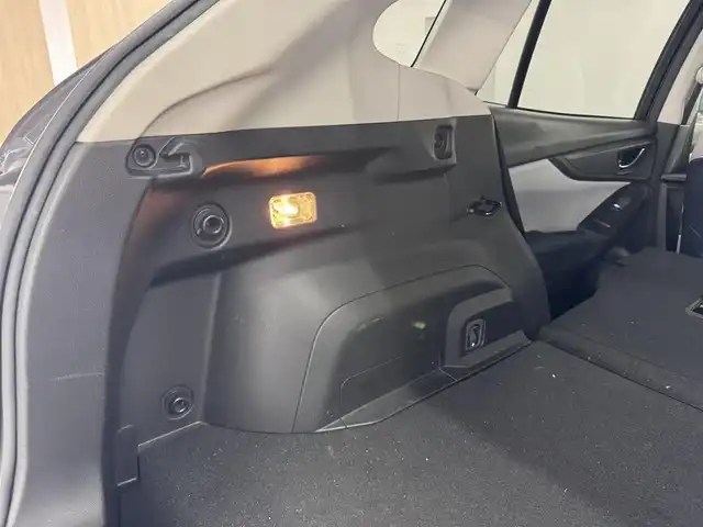 スバル ＸＶ ハイブリッド アドバンス 三重県 2019(平31)年 6.9万km ダークグレーメタリック ガソリン/FF/MTモード付フロアCVT/純正 8インチナビ CN-LR840D/（FM/AM/SD/iPod/TV/USB/Bluetooth/MEMORY MUSIC/CD/DVD/HDMI/VTR）/リヤビューモニター・サイドビューモニター/ETC2.0/EyeSight/・プリクラッシュブレーキ/・アクティブレーンキープ/・全車速追従/定速クルーズコントロール/・ハイビームアシスト/・後退時ブレーキアシスト（RAB：リヤパーキングセンサー）/・後退速度リミッター/・先行車発進お知らせ機能/・ヒルスタートアシスト/装備/・左右独立オートエアコン/・オートライト/・ステアリング連動ヘッドライト（SRH）/・LEDヘッドライト/・フロント＆リヤフォグランプ/・オートワイパー/・パドルシフト/・電子パーキングブレーキ・オートビークルホールド（AVH）/・ステアリングスイッチ/・プッシュスタート/・充電用USBジャックx2/・純正18inAW/・スマートキーx2/・保/など