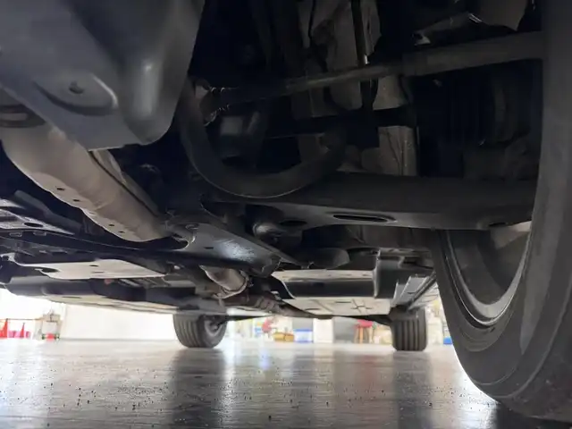 スバル ＸＶ ハイブリッド アドバンス 三重県 2019(平31)年 6.9万km ダークグレーメタリック ガソリン/FF/MTモード付フロアCVT/純正 8インチナビ CN-LR840D/（FM/AM/SD/iPod/TV/USB/Bluetooth/MEMORY MUSIC/CD/DVD/HDMI/VTR）/リヤビューモニター・サイドビューモニター/ETC2.0/EyeSight/・プリクラッシュブレーキ/・アクティブレーンキープ/・全車速追従/定速クルーズコントロール/・ハイビームアシスト/・後退時ブレーキアシスト（RAB：リヤパーキングセンサー）/・後退速度リミッター/・先行車発進お知らせ機能/・ヒルスタートアシスト/装備/・左右独立オートエアコン/・オートライト/・ステアリング連動ヘッドライト（SRH）/・LEDヘッドライト/・フロント＆リヤフォグランプ/・オートワイパー/・パドルシフト/・電子パーキングブレーキ・オートビークルホールド（AVH）/・ステアリングスイッチ/・プッシュスタート/・充電用USBジャックx2/・純正18inAW/・スマートキーx2/・保/など