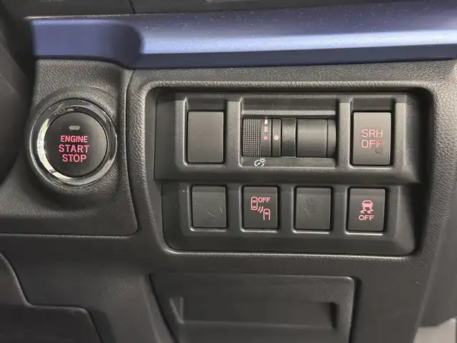 スバル ＸＶ ハイブリッド アドバンス 三重県 2019(平31)年 6.9万km ダークグレーメタリック ガソリン/FF/MTモード付フロアCVT/純正 8インチナビ CN-LR840D/（FM/AM/SD/iPod/TV/USB/Bluetooth/MEMORY MUSIC/CD/DVD/HDMI/VTR）/リヤビューモニター・サイドビューモニター/ETC2.0/EyeSight/・プリクラッシュブレーキ/・アクティブレーンキープ/・全車速追従/定速クルーズコントロール/・ハイビームアシスト/・後退時ブレーキアシスト（RAB：リヤパーキングセンサー）/・後退速度リミッター/・先行車発進お知らせ機能/・ヒルスタートアシスト/装備/・左右独立オートエアコン/・オートライト/・ステアリング連動ヘッドライト（SRH）/・LEDヘッドライト/・フロント＆リヤフォグランプ/・オートワイパー/・パドルシフト/・電子パーキングブレーキ・オートビークルホールド（AVH）/・ステアリングスイッチ/・プッシュスタート/・充電用USBジャックx2/・純正18inAW/・スマートキーx2/・保/など