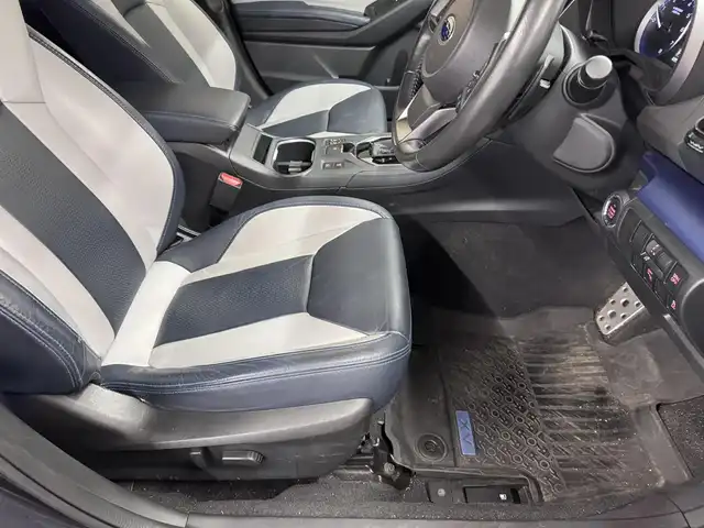 スバル ＸＶ ハイブリッド アドバンス 三重県 2019(平31)年 6.9万km ダークグレーメタリック ガソリン/FF/MTモード付フロアCVT/純正 8インチナビ CN-LR840D/（FM/AM/SD/iPod/TV/USB/Bluetooth/MEMORY MUSIC/CD/DVD/HDMI/VTR）/リヤビューモニター・サイドビューモニター/ETC2.0/EyeSight/・プリクラッシュブレーキ/・アクティブレーンキープ/・全車速追従/定速クルーズコントロール/・ハイビームアシスト/・後退時ブレーキアシスト（RAB：リヤパーキングセンサー）/・後退速度リミッター/・先行車発進お知らせ機能/・ヒルスタートアシスト/装備/・左右独立オートエアコン/・オートライト/・ステアリング連動ヘッドライト（SRH）/・LEDヘッドライト/・フロント＆リヤフォグランプ/・オートワイパー/・パドルシフト/・電子パーキングブレーキ・オートビークルホールド（AVH）/・ステアリングスイッチ/・プッシュスタート/・充電用USBジャックx2/・純正18inAW/・スマートキーx2/・保/など