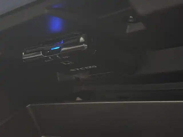 スバル ＸＶ ハイブリッド アドバンス 三重県 2019(平31)年 6.9万km ダークグレーメタリック ガソリン/FF/MTモード付フロアCVT/純正 8インチナビ CN-LR840D/（FM/AM/SD/iPod/TV/USB/Bluetooth/MEMORY MUSIC/CD/DVD/HDMI/VTR）/リヤビューモニター・サイドビューモニター/ETC2.0/EyeSight/・プリクラッシュブレーキ/・アクティブレーンキープ/・全車速追従/定速クルーズコントロール/・ハイビームアシスト/・後退時ブレーキアシスト（RAB：リヤパーキングセンサー）/・後退速度リミッター/・先行車発進お知らせ機能/・ヒルスタートアシスト/装備/・左右独立オートエアコン/・オートライト/・ステアリング連動ヘッドライト（SRH）/・LEDヘッドライト/・フロント＆リヤフォグランプ/・オートワイパー/・パドルシフト/・電子パーキングブレーキ・オートビークルホールド（AVH）/・ステアリングスイッチ/・プッシュスタート/・充電用USBジャックx2/・純正18inAW/・スマートキーx2/・保/など