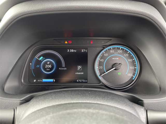 日産 リーフ ニスモ 福島県 2018(平30)年 4.7万km ブリリアントホワイトパール ワンオーナー/純正メモリーナビ/CD/DVD/USB/BT/フルセグTV/プロパイロット/アラウンドビューモニター/インテリジェントルームミラー/レーダークルーズコントロール/クリアランスソナー/ステアリングリモコン/ステアリングヒーター/シートヒーター/オートライト/LEDヘッドライト/フォグライト/ビルトインETC/ドライブレコーダー/プッシュスタート/ドアバイザー/フロアマット