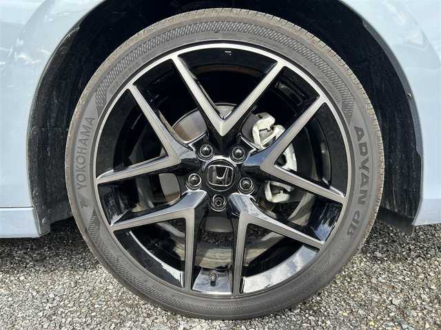 ホンダ シビック EX 埼玉県 2022(令4)年 5.6万km ソニックグレーパール ワンオーナー車/ハーフレザーシート/前席シートヒーター/前席パワーシート/BOSEサウンド/純正ナビTV/バックカメラ/ビルトインETC2.0/LEDヘッドライト/純正18インチアルミ/クリアランスソナー/BSM/レーダークルーズコントロール/衝突軽減ブレーキ/プッシュスタート/スマートキー/保証書付整備手帳/取扱説明書