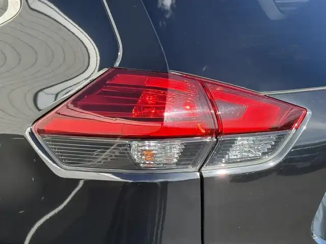 日産 エクストレイル 20Xi 岩手県 2018(平30)年 10.3万km ダイヤモンドブラック 社外ナビ（AM/FM/DVD/BT/フルセグ）/全方位カメラ/ETC/レザーシート/プロパイロット/デジタルインナーミラー/オートホールド付電子パーキング/純正アルミホイール/純正フロアマット/オートLEDライト