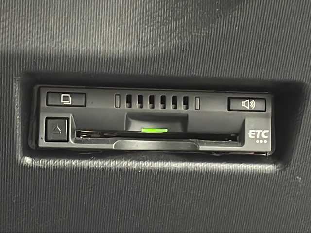 トヨタ アクア S ビジネスパッケージ 長野県 2020(令2)年 5.8万km シルバーM 禁煙車/純正ナビ【NSCN-W68】/（ＣＤ／ワンセグＴＶ／Ｂｌｕｅｔｏｏｔｈ）/セーフティセンス/・プリクラッシュセーフティ/・レーンディパーチャーアラート/・オートマチックハイビーム/・クリアランスソナー/・先行車発進お知らせ機能/・パーキングサポートブレーキ/バックカメラ/ビルトインＥＴＣ/ステアリングスイッチ/スマートキー/Ｐスタート/電動格納ミラー/純正フロアマット/ドアバイザー