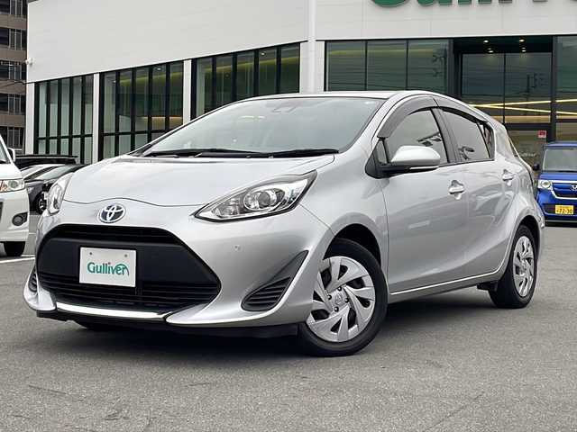 トヨタ アクア S ビジネスパッケージ 長野県 2020(令2)年 5.8万km シルバーM 禁煙車/純正ナビ【NSCN-W68】/（ＣＤ／ワンセグＴＶ／Ｂｌｕｅｔｏｏｔｈ）/セーフティセンス/・プリクラッシュセーフティ/・レーンディパーチャーアラート/・オートマチックハイビーム/・クリアランスソナー/・先行車発進お知らせ機能/・パーキングサポートブレーキ/バックカメラ/ビルトインＥＴＣ/ステアリングスイッチ/スマートキー/Ｐスタート/電動格納ミラー/純正フロアマット/ドアバイザー