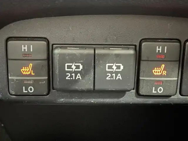 トヨタ シエンタ ハイブリッド G クエロ 大阪府 2018(平30)年 5.8万km ブラックマイカ/エアーイエロー 2トーン 純正9incナビTV 360カメラ ハーフレザー シートヒーター ステアリングヒーター クルーズコントロール 衝突軽減ブレーキ レーンアシスト オートハイビーム 両側パワースライドドア ドライブレコーダー ETC