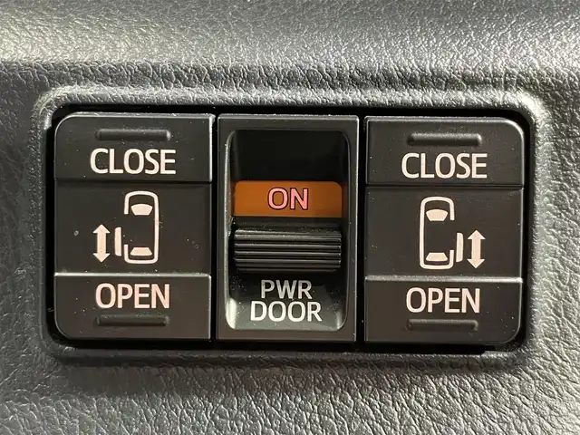 トヨタ シエンタ ハイブリッド G クエロ 大阪府 2018(平30)年 5.8万km ブラックマイカ/エアーイエロー 2トーン 純正9incナビTV 360カメラ ハーフレザー シートヒーター ステアリングヒーター クルーズコントロール 衝突軽減ブレーキ レーンアシスト オートハイビーム 両側パワースライドドア ドライブレコーダー ETC