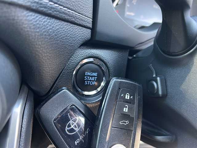 トヨタ ＲＡＶ４ G Zパッケージ 福島県 2020(令2)年 7.5万km アティチュードブラックマイカ トヨタセーフティセンス/・衝突被害軽減ブレーキ/・オートハイビーム/・車線逸脱警報装置/・レーダークルーズコントロール/・ロードサインアシスト/・プロアクティブドライビングアシスト/純正ナビゲーション/・型番：NSZT-Y68T/・フルセグTV/BT/SD/DVD/CD/FM/AM/・バックカメラ/・ビルトインETC2.0/前後ドライブレコーダー/・型番：ZDR610D/電動リアゲート/レザーシート/・D席パワーシート/・D席メモリーシート/・D+N席シートヒーター/革張りステアリング/・ステアリングスイッチ/・ステアリングヒーター/電子パーキング/・オートブレーキホールド/ダウンヒルアシストコントロール/電動格納ミラー/・ウィンカーミラー/プッシュスタート/・スマートキー/・スペアキー1本/LEDヘッドライト/・フォグランプ/・オートライト/純正ドアバイザー/純正フロアマット