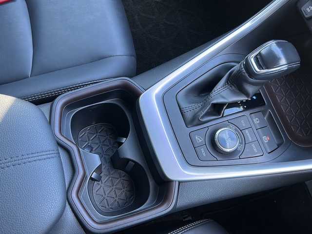 トヨタ ＲＡＶ４ G Zパッケージ 福島県 2020(令2)年 7.5万km アティチュードブラックマイカ トヨタセーフティセンス/・衝突被害軽減ブレーキ/・オートハイビーム/・車線逸脱警報装置/・レーダークルーズコントロール/・ロードサインアシスト/・プロアクティブドライビングアシスト/純正ナビゲーション/・型番：NSZT-Y68T/・フルセグTV/BT/SD/DVD/CD/FM/AM/・バックカメラ/・ビルトインETC2.0/前後ドライブレコーダー/・型番：ZDR610D/電動リアゲート/レザーシート/・D席パワーシート/・D席メモリーシート/・D+N席シートヒーター/革張りステアリング/・ステアリングスイッチ/・ステアリングヒーター/電子パーキング/・オートブレーキホールド/ダウンヒルアシストコントロール/電動格納ミラー/・ウィンカーミラー/プッシュスタート/・スマートキー/・スペアキー1本/LEDヘッドライト/・フォグランプ/・オートライト/純正ドアバイザー/純正フロアマット