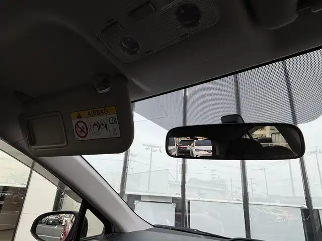 トヨタ アクア S 宮城県 2015(平27)年 6.9万km スーパーレッドⅤ 登録時走行距離68717km/純正SDナビ/AM・FM・Bluetooth・CD・DS・フルセグTV/バックカメラ/レーンキープアシスト/横滑り防止装置/フォグランプ/電動格納ミラー/ヘッドライトレベライザー/カーテンエアバッグ/ウインカーミラー/純正アルミホイール/純正フロアマット/後席ISOFIX/EVモード/ECOモード
