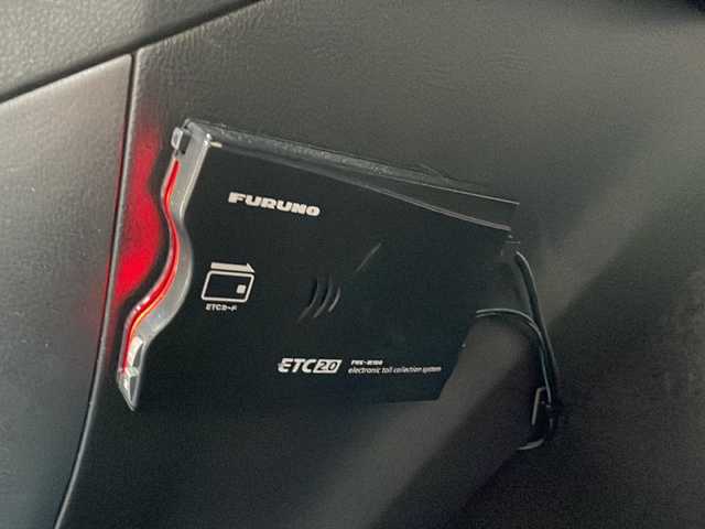 スバル インプレッサ スポーツ 1．6i－LアイサイトSスタイル 宮崎県 2018(平30)年 6万km アイスシルバーメタリック パドルシフト、ＢＳＭ、クルーズコントロール、ドラレコ、ＥＴＣ２．０、ＳＤナビ、フルセグＴＶ、Ｂｌｕｅｔｏｏｔｈ接続、ＣＤ／ＤＶＤ再生、純正アルミホイール１６インチ、パワステ、ドアバイザー　バックカメラ