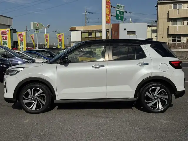 トヨタ ライズ Z 千葉県 2020(令2)年 5.4万km ブラックマイカメタリック/シャイニングホワイトパール ワンオーナー車/スマートアシスト/衝突軽減ブレーキ/レーダークルーズコントロール/レーンキープアシスト/コーナーセンサー/純正9型ナビ/フルセグTV/Bluetooth/バックカメラ/ドライブレコーダー/シートヒーター/純正17インチAW/LEDライト/ETC/保証書・取説/スペアキー