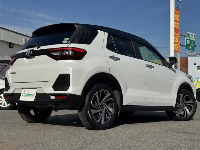 トヨタ ライズ Z 千葉県 2020(令2)年 5.4万km ブラックマイカメタリック/シャイニングホワイトパール ワンオーナー車/スマートアシスト/衝突軽減ブレーキ/レーダークルーズコントロール/レーンキープアシスト/コーナーセンサー/純正9型ナビ/フルセグTV/Bluetooth/バックカメラ/ドライブレコーダー/シートヒーター/純正17インチAW/LEDライト/ETC/保証書・取説/スペアキー