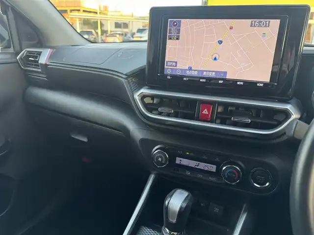 トヨタ ライズ Z 千葉県 2020(令2)年 5.4万km ブラックマイカメタリック/シャイニングホワイトパール ワンオーナー車/スマートアシスト/衝突軽減ブレーキ/レーダークルーズコントロール/レーンキープアシスト/コーナーセンサー/純正9型ナビ/フルセグTV/Bluetooth/バックカメラ/ドライブレコーダー/シートヒーター/純正17インチAW/LEDライト/ETC/保証書・取説/スペアキー