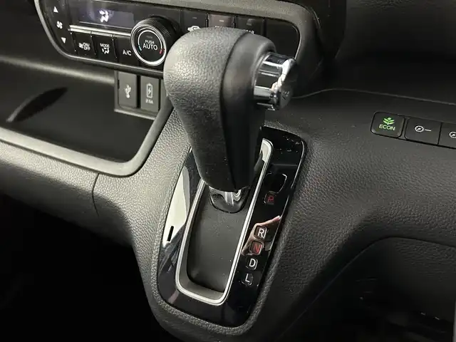 ホンダ Ｎ ＢＯＸ カスタム G L ホンダセンシング 佐賀県 2019(平31)年 2.3万km プレミアムグラマラスブロンズP CARROZZERIA製8インチSDナビ/Bluetooth接続　CD　DVD再生/フルセグテレビ/衝突軽減システム/ホンダセンシング/クルーズコントロール追従有り/バックカメラ/片側パワースライドドア/ドライブレコーダー前後/チップアップシート/ビルトインETC/ABS/横滑り防止装置/LEDヘッドライト/ABS/横滑り防止装置/レーンアシスト/オートライト/純正フロアマット/純正アルミホイール