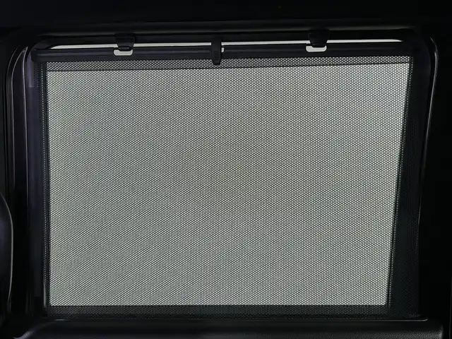 ホンダ Ｎ ＢＯＸ カスタム G L ホンダセンシング 佐賀県 2019(平31)年 2.3万km プレミアムグラマラスブロンズP CARROZZERIA製8インチSDナビ/Bluetooth接続　CD　DVD再生/フルセグテレビ/衝突軽減システム/ホンダセンシング/クルーズコントロール追従有り/バックカメラ/片側パワースライドドア/ドライブレコーダー前後/チップアップシート/ビルトインETC/ABS/横滑り防止装置/LEDヘッドライト/ABS/横滑り防止装置/レーンアシスト/オートライト/純正フロアマット/純正アルミホイール