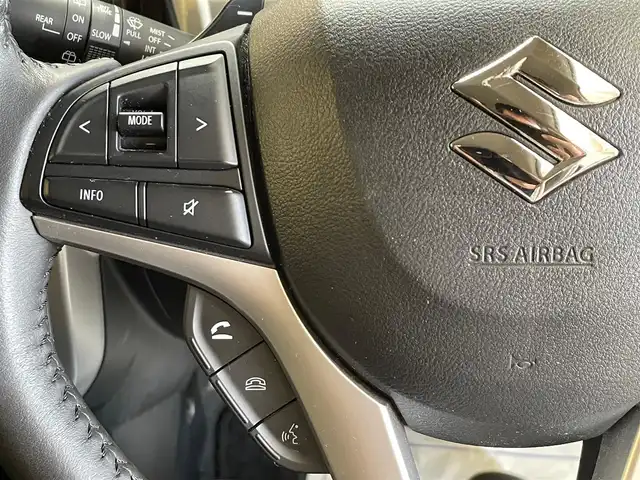 スズキ クロスビー HYBRID MZ 岩手県 2018(平30)年 6.8万km クラッシーブラウンメタリック/ホワイト 2トーンルーフ ４WD/ターボ/全方位モニター/デュアルセンサーブレーキサポート/車線逸脱警報/リヤパーキングセンサー/クルーズコントロール/オートハイビーム/ヒルディセントコントロール/グリップコントロール/横滑り防止装置/アイドリングストップ/シートヒーター/純正ナビ/ETC/LEDヘッドライト/LEDフォグランプ/純正16インチアルミホイール