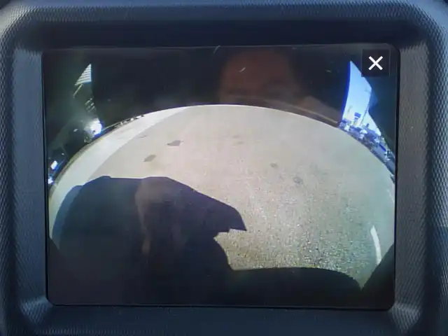 クライスラー・ジープ ジープ ラングラー アンリミテッド サハラ 静岡県 2020(令2)年 8.6万km 白 禁煙車/車検R9年5月28日/パートタイム4WD/BSM/リアクロスパスディテクション/パークアシスト（フロント／リア）/メーカー純正ナビ/　AM.FM/BT/USB/AUX/フルセグTV/フロント／バックカメラ/ETC/社外前後ドライブレコーダー/アルパインスピーカー/マルチディスプレイ/ブラックレザーシート/前席シートヒーター/ステアリングヒーター/後席AC電源（150W）/プッシュスタート／スマートキー/各種メッキパーツ/LEDヘッドライト/背面タイヤ（カバー付）/純正フロアマット/取扱説明書／保証書