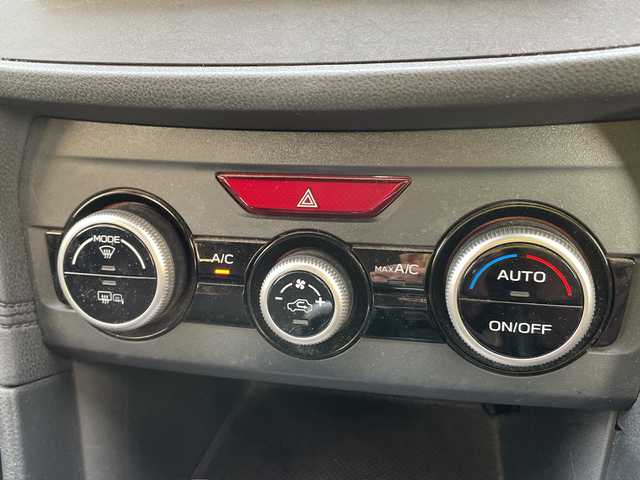 スバル インプレッサ スポーツ 1．6i－Lアイサイト 石川県 2017(平29)年 7.5万km ダークグレーメタリック 社外メモリーナビ　ワンセグＴＶ　レーダークルーズ　ＥＴＣ　純正アルミホイール　スマートキー　プッシュスタート　電動ミラー　アイドリングストップ　ドライブレコーダー