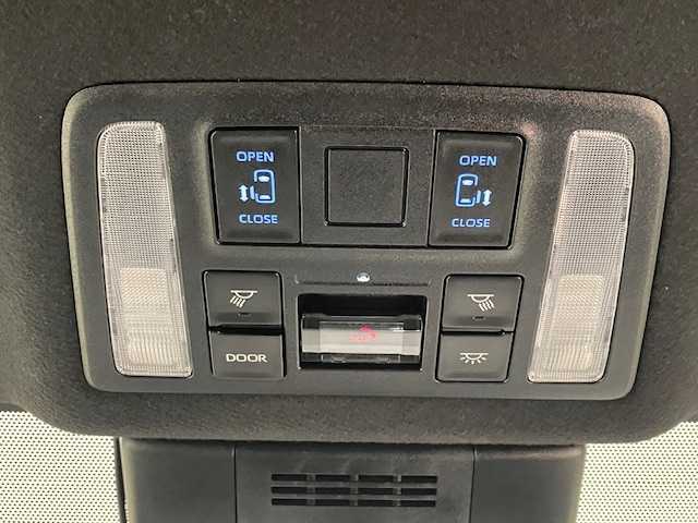 トヨタ ヴォクシー ハイブリッド S－Z 宮城県 2023(令5)年 5.4万km アティチュードブラックマイカ トヨタセーフティセンス/・プリクラッシュセーフティ/・レーンチェンジアシスト/・レーントレーシングアシスト/・レーンディパーチャーアラート/・レーダークルーズコントロール/・オートマチックハイビーム/・ロードサインアシスト/・プロアクティブドライビングアシスト/ブラインドスポットモニター/純正10.5インチディスプレイオーディオ/・バックカメラ/・フルセグTV/Bluetooth/CD/DVD/・HDMI/Miracast/・ビルトインETC2.0/・社外前後ドライブレコーダー/純正13.2型有機EL後席ディスプレイ/ユニバーサルステップ/前後コーナーセンサー/電子パーキング/・オートブレーキホールド/100V充電/革巻きステアリング/・ステアリングリモコン/ハーフレザーシート/・シートヒーター（運転席/助手席）/・ウォークスルー/三眼LEDヘッドライト/・オートライト/・フォグランプ/プッシュスタート/・スマートキー/純正アルミホイール/純正フロアマット/ドアバイザー