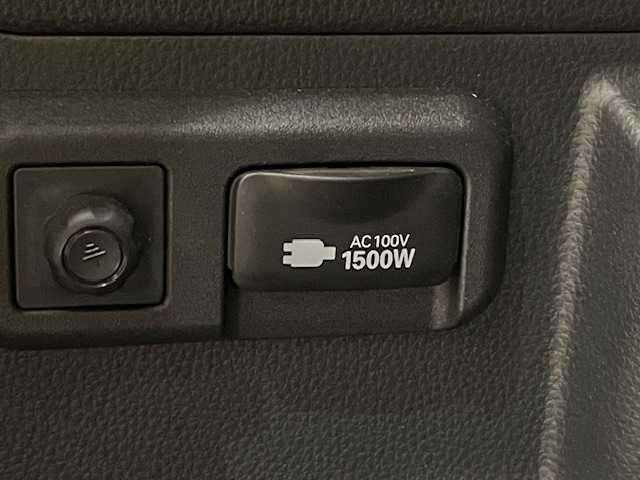 トヨタ ヴォクシー ハイブリッド S－Z 宮城県 2023(令5)年 5.4万km アティチュードブラックマイカ トヨタセーフティセンス/・プリクラッシュセーフティ/・レーンチェンジアシスト/・レーントレーシングアシスト/・レーンディパーチャーアラート/・レーダークルーズコントロール/・オートマチックハイビーム/・ロードサインアシスト/・プロアクティブドライビングアシスト/ブラインドスポットモニター/純正10.5インチディスプレイオーディオ/・バックカメラ/・フルセグTV/Bluetooth/CD/DVD/・HDMI/Miracast/・ビルトインETC2.0/・社外前後ドライブレコーダー/純正13.2型有機EL後席ディスプレイ/ユニバーサルステップ/前後コーナーセンサー/電子パーキング/・オートブレーキホールド/100V充電/革巻きステアリング/・ステアリングリモコン/ハーフレザーシート/・シートヒーター（運転席/助手席）/・ウォークスルー/三眼LEDヘッドライト/・オートライト/・フォグランプ/プッシュスタート/・スマートキー/純正アルミホイール/純正フロアマット/ドアバイザー