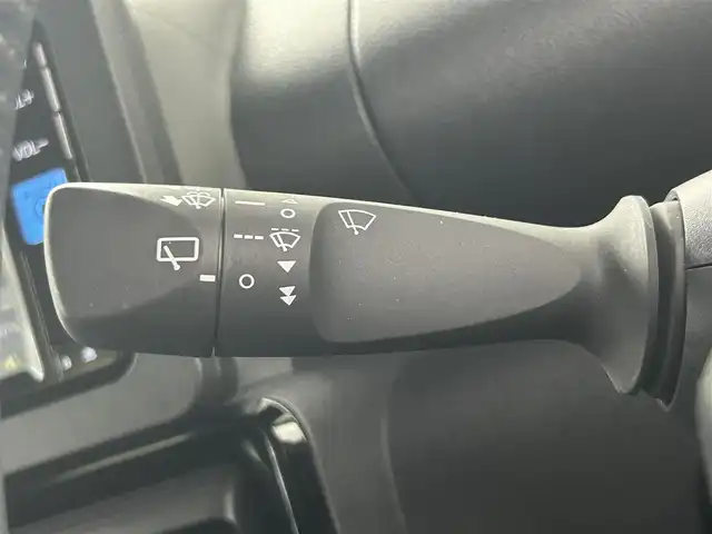 ダイハツ タント カスタム RS 埼玉県 2023(令5)年 1.4万km シャイニングホワイトパール 純正ナビ　Ｂｌｕｅｔｏｏｔｈ　バックカメラ　両側パワースライドドア ウェルカムオープン ハーフレザーシート シートヒーター ドライブレコーダー スペアキー アイドリングストップ ETC