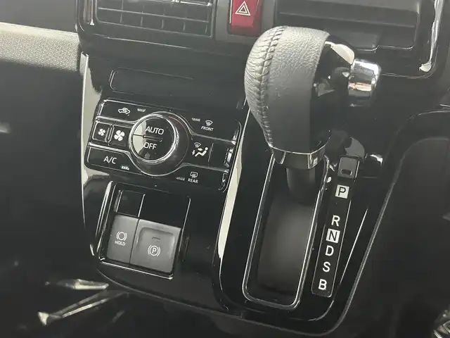 ダイハツ タント カスタム RS 埼玉県 2023(令5)年 1.4万km シャイニングホワイトパール 純正ナビ　Ｂｌｕｅｔｏｏｔｈ　バックカメラ　両側パワースライドドア ウェルカムオープン ハーフレザーシート シートヒーター ドライブレコーダー スペアキー アイドリングストップ ETC