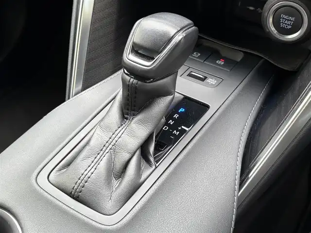 トヨタ ハリアー Z 愛知県 2021(令3)年 4.3万km ホワイトパールクリスタルシャイン ＪＢＬサウンド　１２．３インチナビ　フルセグＴＶ　TVキャンセラー　スマホ連携　Ｂｌｕｅｔｏｏｔｈ　ＵＳＢ接続　バックカメラ　ビルトインＥＴＣ２．０　デジタルインナーミラー　前後ドライブレコーダー　パワーバックドア