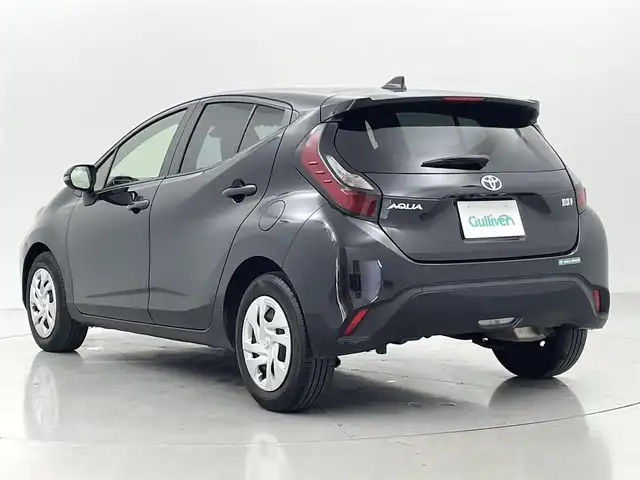 トヨタ アクア G 熊本県 2022(令4)年 3.1万km ブラックマイカ 純正ディスプレイオーディオ　/バックカメラ　/ビルトインＥＴＣ　/レーダークルーズコントロール　/前後クリアランスソナー　/衝突軽減ブレーキ　/レーンキープアシスト　/横滑り防止　/純正フロアマット　/純正１５インチＡＷ/オートライト/オートマチックハイビーム/LEDヘッドライト/スマートキー/プッシュスタート