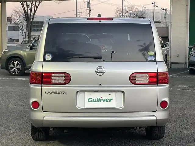 日産 ラフェスタ 20G 宮城県 2009(平21)年 7.8万km ダイヤモンドシルバー ワンオーナー/純正ナビ（CD戻り不良）/サンルーフ/バックカメラ/左パワースライドドア/オートライト/スペアキー×1　/純正ドアバイザー/純正ETC/純正フロアカーペット　/鉄チンサマータイヤ溝無し/(195/60R15)