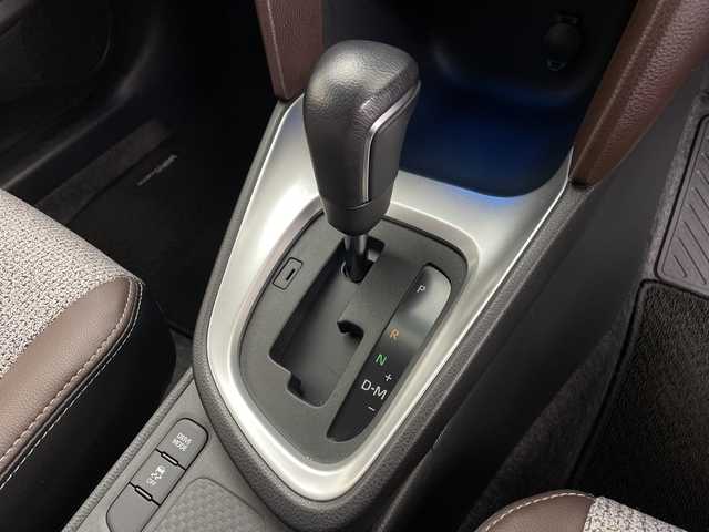 トヨタ ヤリスクロス Z 鹿児島県 2020(令2)年 3.3万km ホワイトパールクリスタルシャイン 純正ディスプレイオーディオ/(Bluetooth/USB/AM/FM)/パノラミックビューモニター/トヨタセーフティセンス/・プリクラッシュセーフティ/・レーントレーシングアシスト/・レーンディパーチャーアラート/・レーダークルーズコントロール/・オートマチックハイビーム/・ロードサインアシスト/パーキングサポートブレーキ/前席シートヒーター/運転席パワーシート/ブラインドスポットモニター/前後ドライブレコーダー/前後コーナーセンサー/純正フロアマット/純正ＡＷ18インチ/ＬＥＤヘッドライト/スマートキー