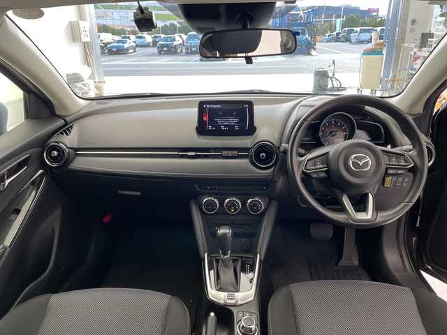 マツダ デミオ 15Sツーリング 愛知県 2018(平30)年 2.4万km マシーングレープレミアムM 純正ナビ　SDカードなし/全方位カメラ/クルーズコントロール/シートヒーター/バックカメラ/ヘッドアップディスプレイ/コーナーセンサー/純正アルミホイール/ブラインドスポットモニター/LEDヘッドライト/オートマチックハイビーム/ドライブレコーダー/ETC/ワンセグ/CD DVD/Bluetooth/ステアリングスイッチ/スマートキー/プッシュスタート