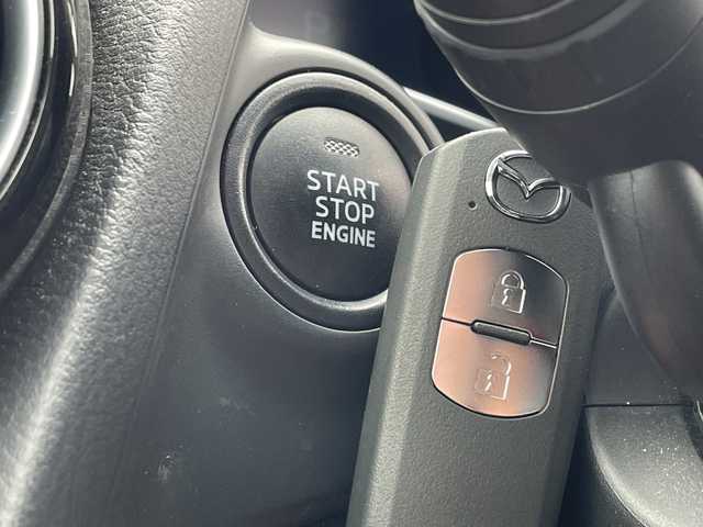 マツダ デミオ 15Sツーリング 愛知県 2018(平30)年 2.4万km マシーングレープレミアムM 純正ナビ　SDカードなし/全方位カメラ/クルーズコントロール/シートヒーター/バックカメラ/ヘッドアップディスプレイ/コーナーセンサー/純正アルミホイール/ブラインドスポットモニター/LEDヘッドライト/オートマチックハイビーム/ドライブレコーダー/ETC/ワンセグ/CD DVD/Bluetooth/ステアリングスイッチ/スマートキー/プッシュスタート