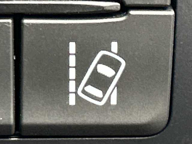 マツダ デミオ 13S Lパッケージ 三重県 2015(平27)年 4.4万km スノーフレイクホワイトパールマイカ /禁煙車//マツダコネクトナビ//スマートシティブレーキサポート//衝突軽減ブレーキ//レーンキープアシスト//ブラインドスポットモニター//ヘッドアップディスプレイ//バックカメラ//純正ビルトインETC//ステアリングスイッチ//オートライト//オートハイビーム//LED//サイドカーテンエアバッグ//ハーフレザーシート