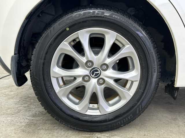 マツダ デミオ 13S Lパッケージ 三重県 2015(平27)年 4.4万km スノーフレイクホワイトパールマイカ /禁煙車//マツダコネクトナビ//スマートシティブレーキサポート//衝突軽減ブレーキ//レーンキープアシスト//ブラインドスポットモニター//ヘッドアップディスプレイ//バックカメラ//純正ビルトインETC//ステアリングスイッチ//オートライト//オートハイビーム//LED//サイドカーテンエアバッグ//ハーフレザーシート