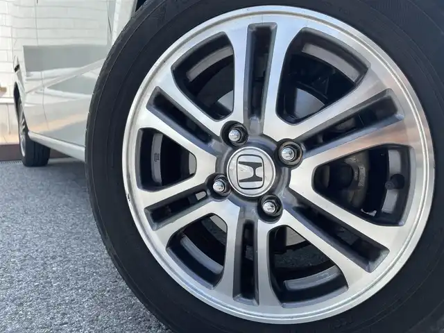 ホンダ Ｎ ＢＯＸ ＋ 2トーン G SSパッケージ 滋賀県 2013(平25)年 5.7万km プレミアムホワイトパール ガソリン/2WD/CVT/7インチナビ（AVIC-MRZ007)/(AM/FM/CD/DVD/TVフルセグ/USB)/両側パワースライドドア/後部座席スピーカー/トランクルームスロープあり/ETC/バックカメラ/ステアリングスイッチ/横滑り防止装置/電動格納ウインカーミラー/パワーウインドウ/パワーステアリング/プッシュスタート/スマートキー/スペアキー/オートエアコン/ハロゲンヘッドライト